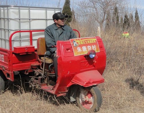 院格莊街道研發(fā)簡(jiǎn)易消防車