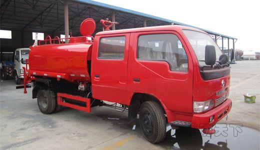 消防車，鄉(xiāng)鎮(zhèn)消防車 消防灑水車 灑水消防車